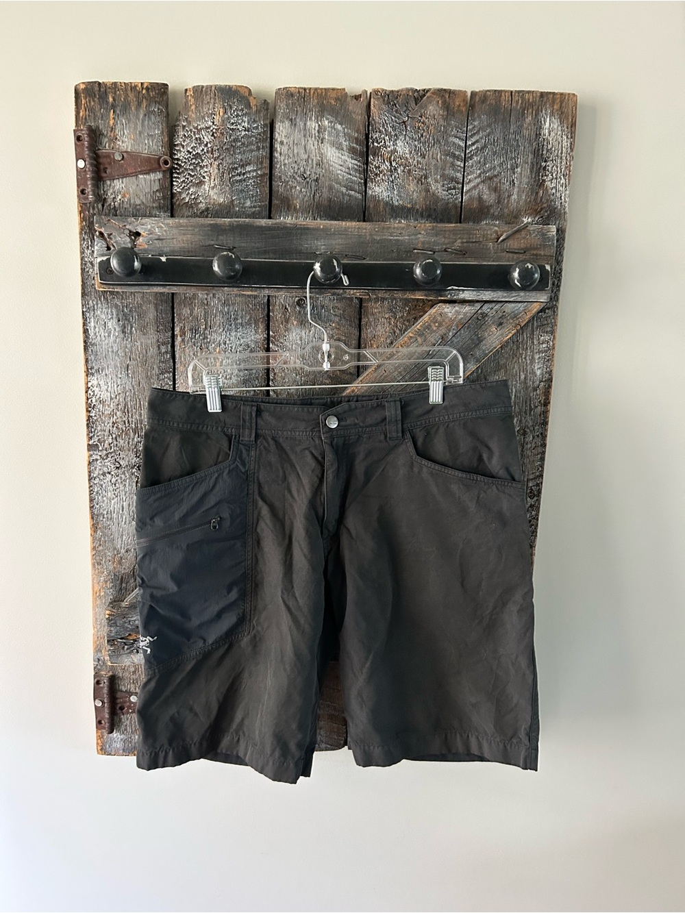 Men's Arc’teryx Charcoal Grey Outdoor Utility Shorts